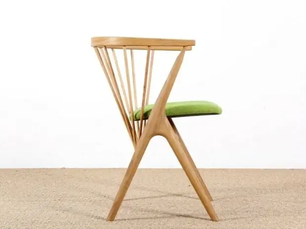 Скандинавский дизайнерский стул из зеленой ткани от Kvadrat