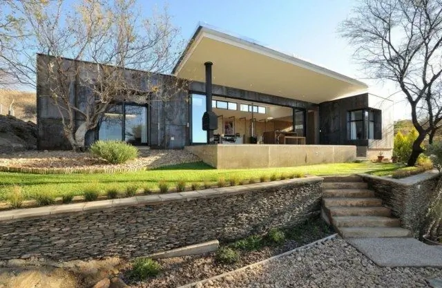 Ремонт дома от Wasserfall Munting Architects