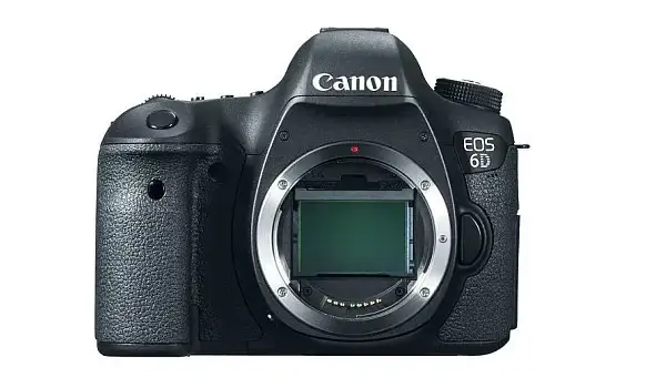 Полнокадровая зеркальная камера Canon 6D