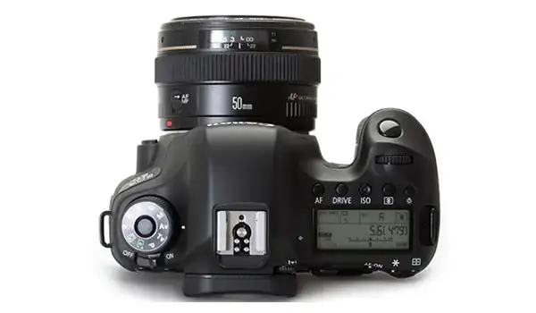 Полнокадровая зеркальная камера Canon 6D