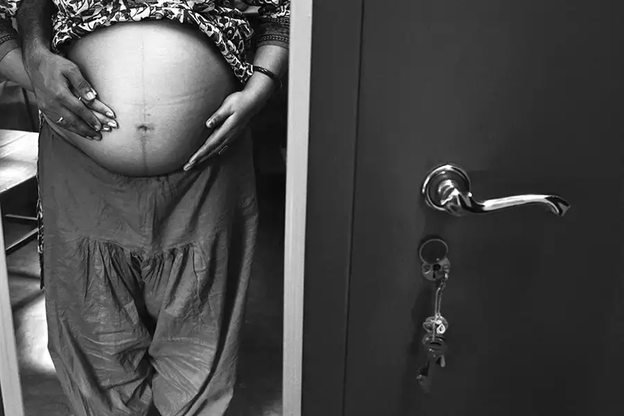 История девяти месяцев - серия фотографий индийского фотографа Сатыки Бисвас