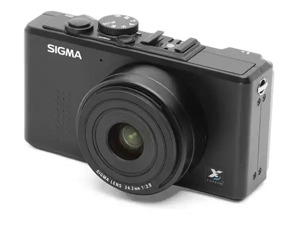 Цифровая камера Sigma DP2 14MP с матрицей FOVEON CMOS Цифровая камера Sigma DP2 14MP с матрицей FOVEON CMOS