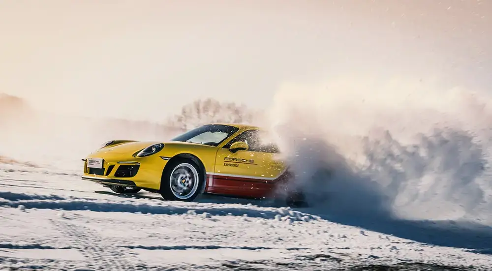 Porsche Ice Experience: фотограф Кай Хартманн сделал потрясающий снимок в Северном Китае, Внутренняя Монголия