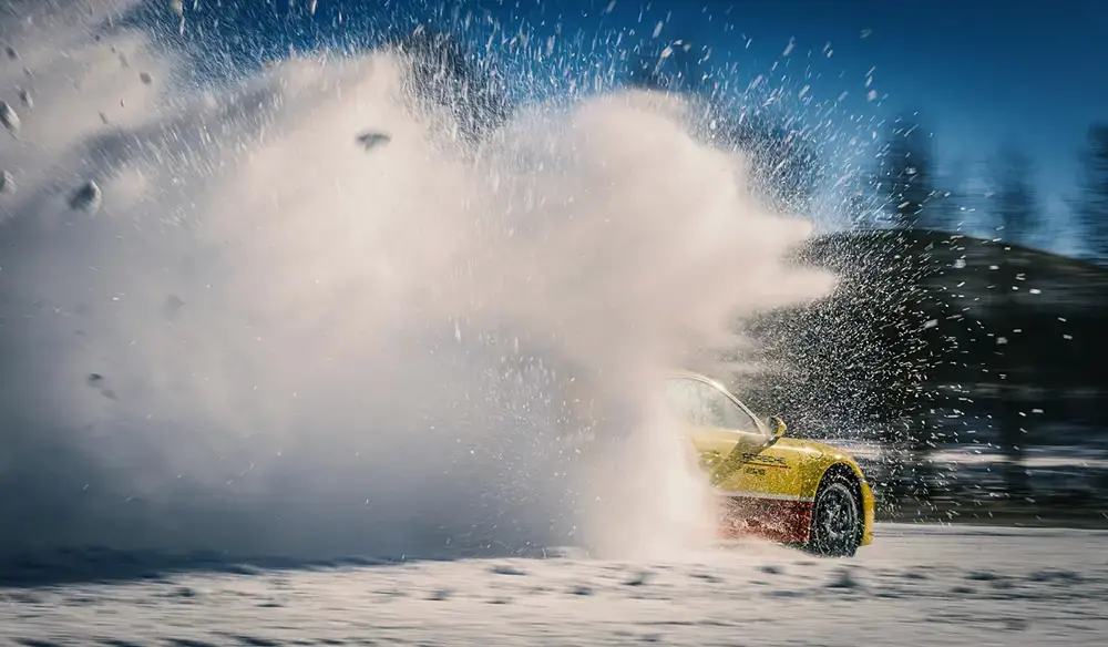 Porsche Ice Experience: фотограф Кай Хартманн сделал потрясающий снимок в Северном Китае, Внутренняя Монголия