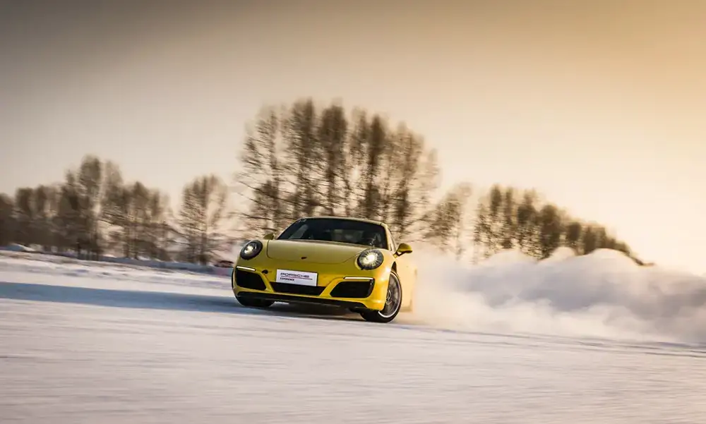 Porsche Ice Experience: фотограф Кай Хартманн сделал потрясающий снимок в Северном Китае, Внутренняя Монголия