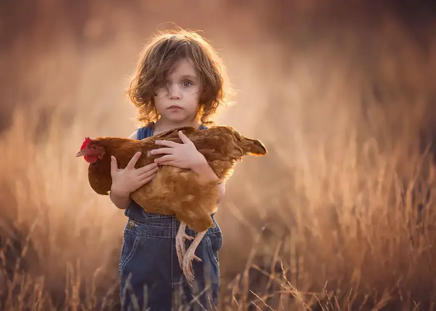 Лиза Холлоуэй: детские фотографии с сельскохозяйственными животными