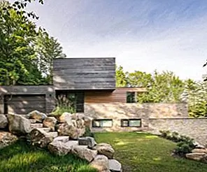 Tiered Residence в гармонии с его окрестностями и прекрасными видами