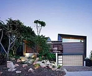 Пляж Peregian Beach с видом на океан от Sparks Architects Пляж Peregian Beach с видом на океан от Sparks Architects