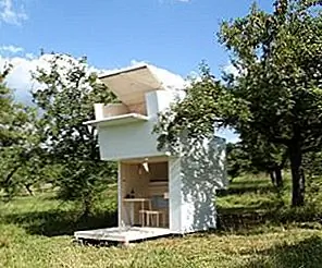 Маленький приют для медитации, который заставляет вас коснуться вашего окружения