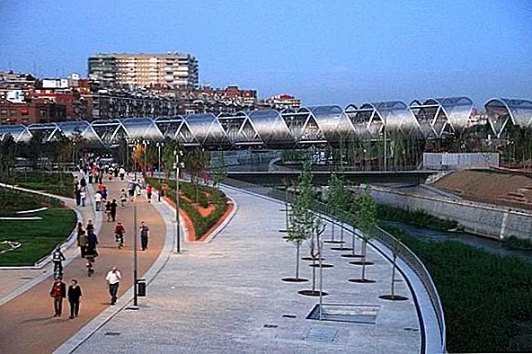 Уникальный пешеходный мост от Dominique Perrault Architecture