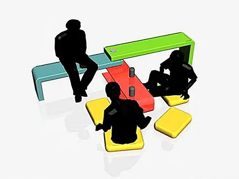 Швейцарский стул имеет 3 штуки на разных высотах, которые соединены друг с другом с одного конца. Кроме того, они имеют встроенное пространство для хранения 4 стула. Таким образом, менее чем за минуту вы можете получить еще больше места для сидения. Эта концепция может быть легко использована для просмотра ТВ или игр в консольных играх. Вашим друзьям больше не придется сидеть на полу, и они будут очень благодарны, потому что это не самое удобное место для сидения, особенно когда вы гость.