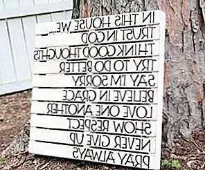 Гениальное искусство стены с деревянными поддонами