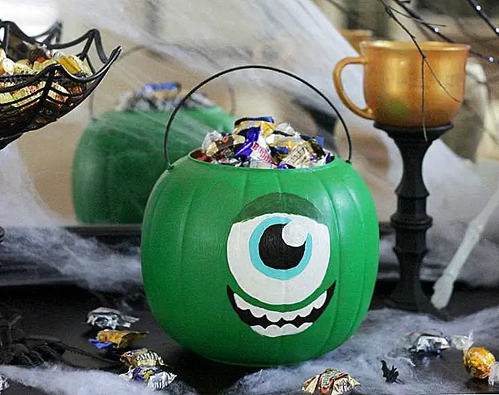 Соберите все конфеты в этих DIY Trick или Treat Bags