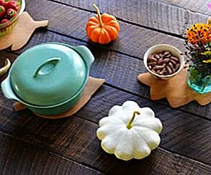 DIY Cork Leaf Trivets DIY Cork Leaf Trivets