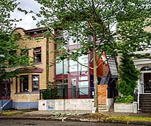 Упаковочные контейнеры для транспортировки - доступное жилье для людей с низким доходом Упаковочные контейнеры для транспортировки - доступное жилье для людей с низким доходом