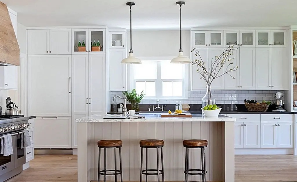 Конструкция шейкера имеет глубокие корни в простоте. Изображение: Kate Lester Interiors Конструкция шейкера имеет глубокие корни в простоте. Изображение: Kate Lester Interiors