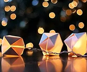 Великолепный DIY Бумажный куб String Lights