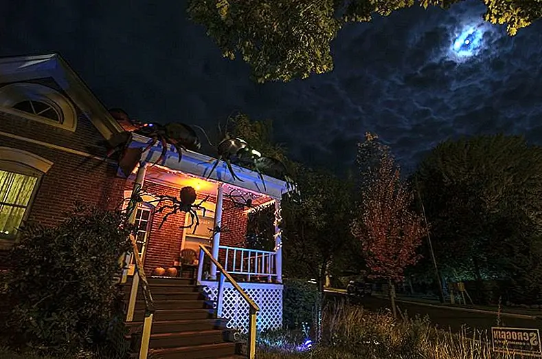 8 Spectacular Halloween Light показывает вам вдохновение в этом сезоне [ВИДЕО]