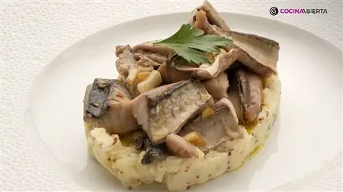 Вердель (скумбрия) с чесноком и картофельным пюре от Карлоса Аргиньяно: питательное блюдо из рыбы