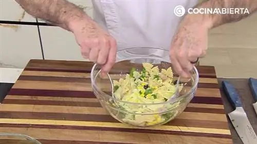 Эскарол, паста и салат карри Эскарол, паста и салат карри