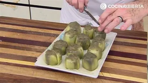 Бораго и артишоки с картофельным кремом