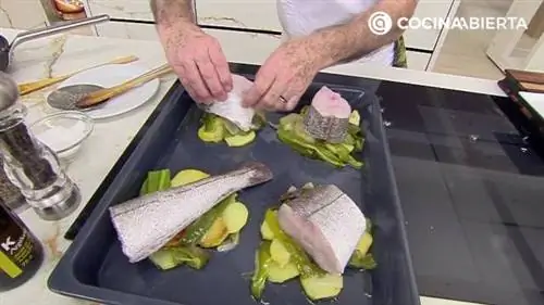 Жареный хвост хека с картофелем