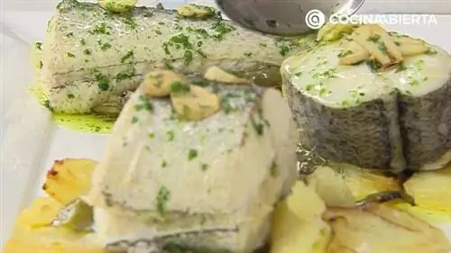 Жареный хвост хека с картофелем
