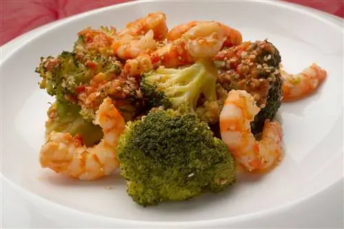 Жареные брокколи и креветки Жареные брокколи и креветки