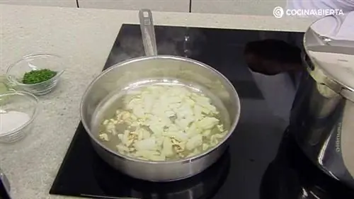 Пикантон с начинкой из каштанового пюре шаг 2