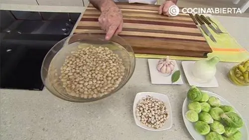 Миски с брюссельской капустой от Карлоса Аргиньяно - Шаг 1