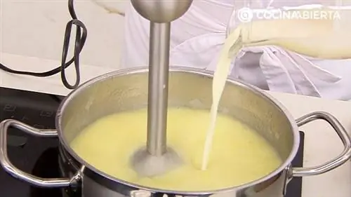 Чесночные грибы шитаке с кремом из лука-порея и ростками, вкусный рецепт от Карлоса Аргиньяно - шаг 2 Чесночные грибы шитаке с кремом из лука-порея и ростками, вкусный рецепт от Карлоса Аргиньяно - шаг 2
