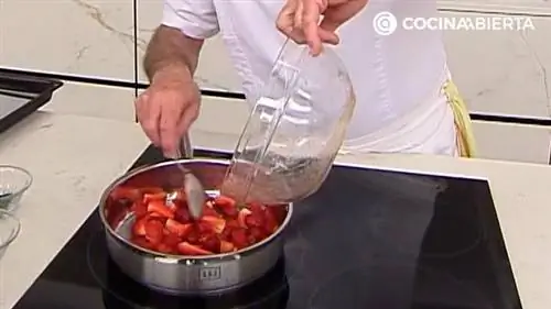 Крамбл из красных фруктов (клубника и малина), самый простой рецепт от Карлоса Аргиньяно - шаг 2