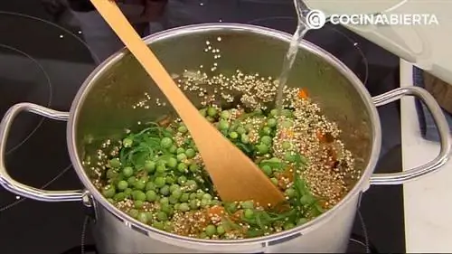 Суп из киноа с моллюсками от Карлоса Аргиньяно, простой и питательный рецепт со вкусом моря - шаг 3