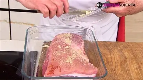 Жареная говяжья грудинка с обжаренными бобами от Карлоса Аргиньяно - шаг 1