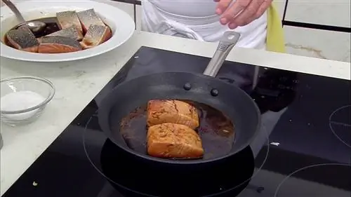 Маринованный лосось с рисом и тортильей Маринованный лосось с рисом и тортильей