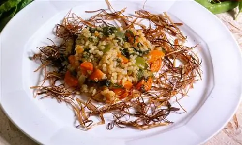 Бурый рис с овощами