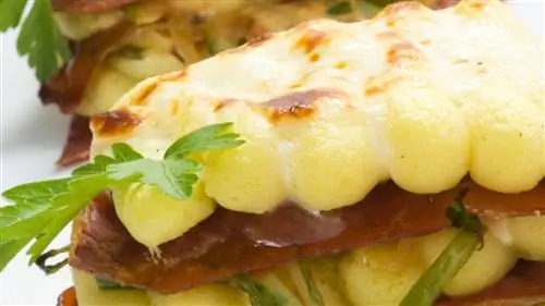 Лазанья с ветчиной и картофелем с сыром