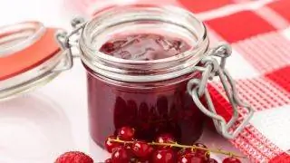 Домашнее варенье из лесных ягод Домашнее варенье из лесных ягод