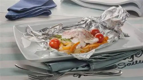 Красная кефаль и папильот из дикой кукурузы Красная кефаль и папильот из дикой кукурузы