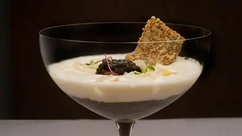 Желе из трески и икры с маринованной спаржей в соли Аньяна и сливками Желе из трески и икры с маринованной спаржей в соли Аньяна и сливками