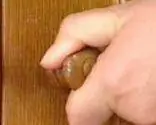Как поменять ручку шкафа Как поменять ручку шкафа
