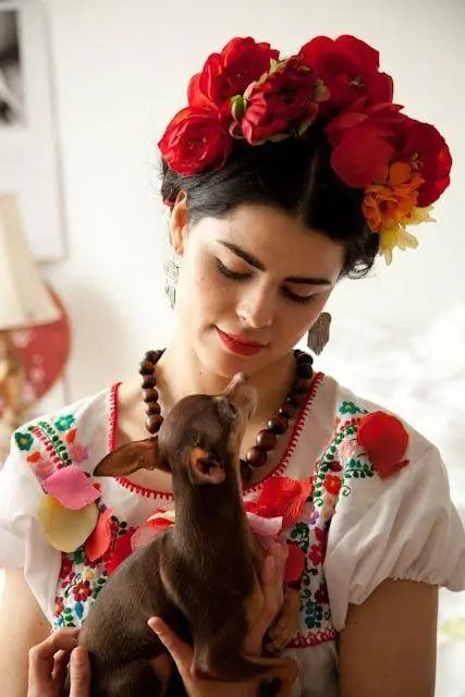 Как сделать костюм Фриды Кало. Как сделать костюм Фриды Кало.