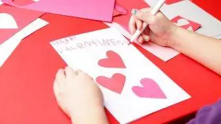 Открытка с картонными сердечками шаг 2 Открытка с картонными сердечками шаг 2