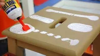 Превратите табуретку в предмет мебели для зала - Шаг 6