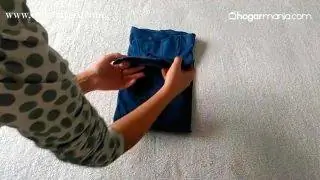 Как сложить футболки по методу Мари Кондо, шаг 3 Как сложить футболки по методу Мари Кондо, шаг 3