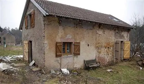 La Roubière, название, данное амбару бывшими владельцами до начала работ. La Roubière, название, данное амбару бывшими владельцами до начала работ.