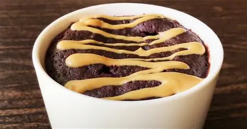Рецепт шоколадного торта с арахисовым маслом и кружкой