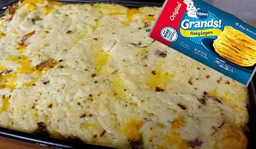 Рецепт запеканки из печенья с соусом и колбасой