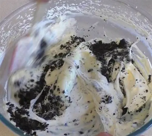 Ингредиенты для домашнего мороженого Oreo из 3 ингредиентов