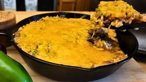 Рецепт запеканки на сковороде с сыром, рисом и говядиной за 30 минут